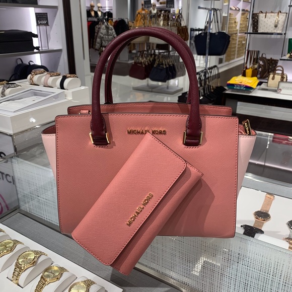 Michael Kors Handbags - Michael Kors Selma Satchel & Wallet Set